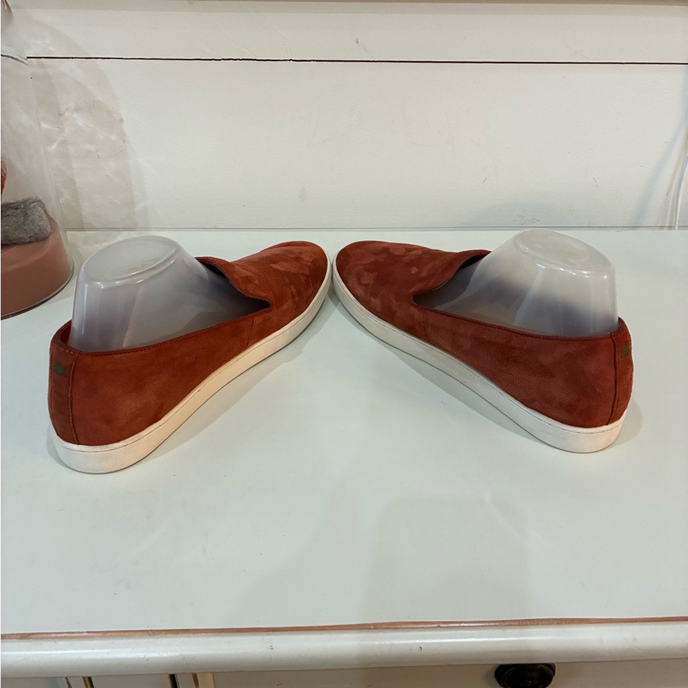 Birdies women’s suede slip-on shoes in a rich burnt orange color, size 10 comfy - Picture 3 of 7